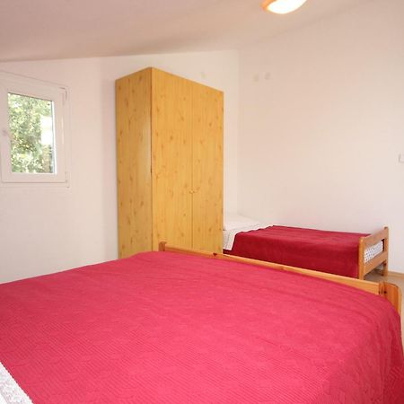 Apartments With A Parking Space Zavala, Hvar - 8912 Номер фото