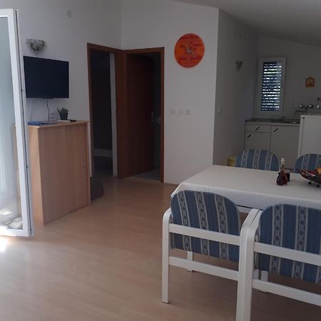 Apartments With A Parking Space Zavala, Hvar - 8912 Номер фото